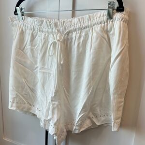 Gilli Cream Elastic Waist Shorts